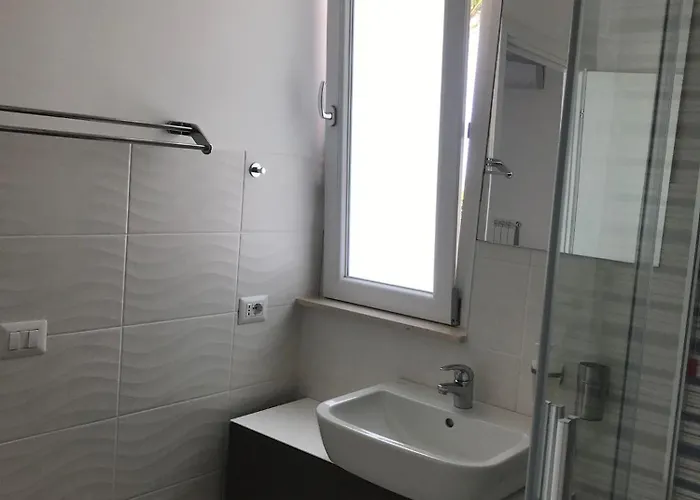 Couette-café Frontemare Faleria 3*