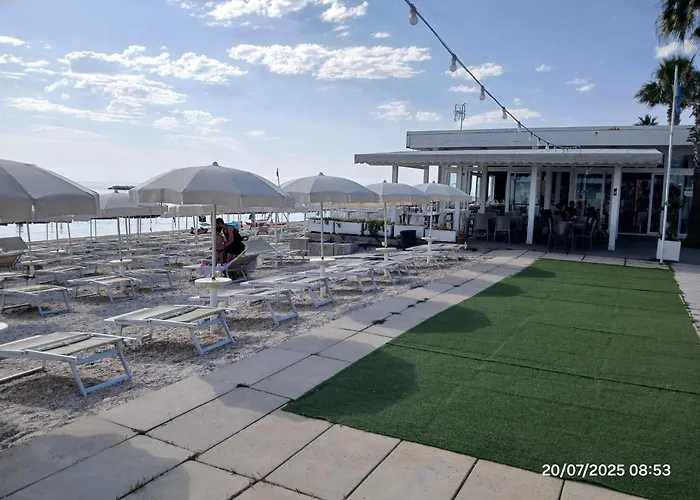 Frontemare Faleria Couette-café