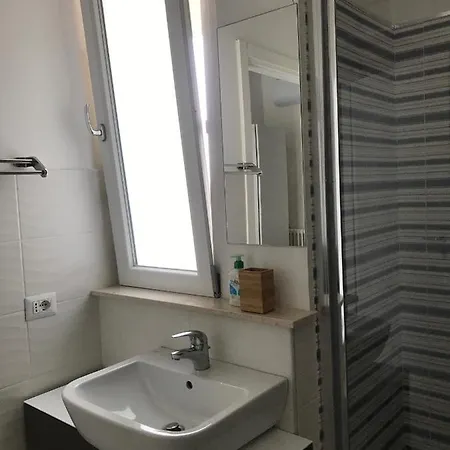 Bed and breakfast Frontemare Faleria 3*