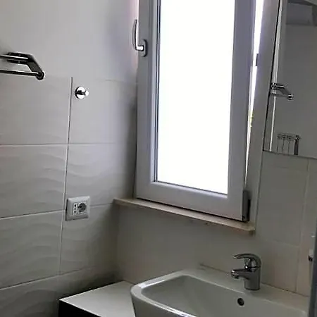 Frontemare Faleria לינה וארוחת בוקר 3*